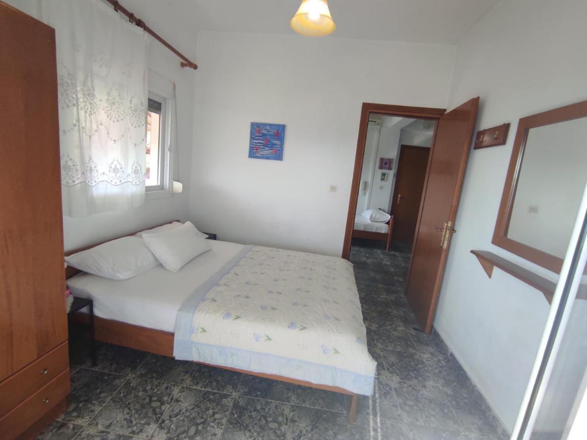 Peristerianos Apartments Nea Skioni Exterior photo