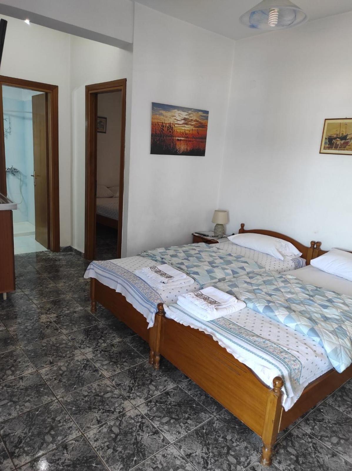 Peristerianos Apartments Nea Skioni Exterior photo