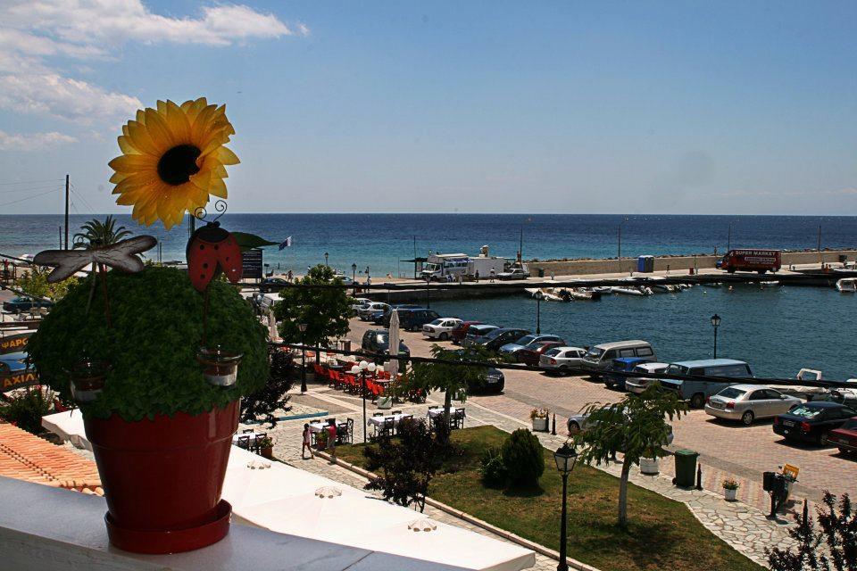 Peristerianos Apartments Nea Skioni Exterior photo
