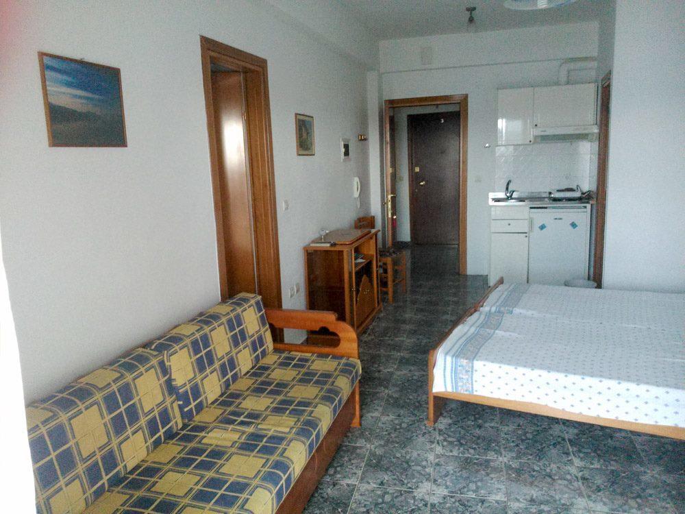 Peristerianos Apartments Nea Skioni Exterior photo