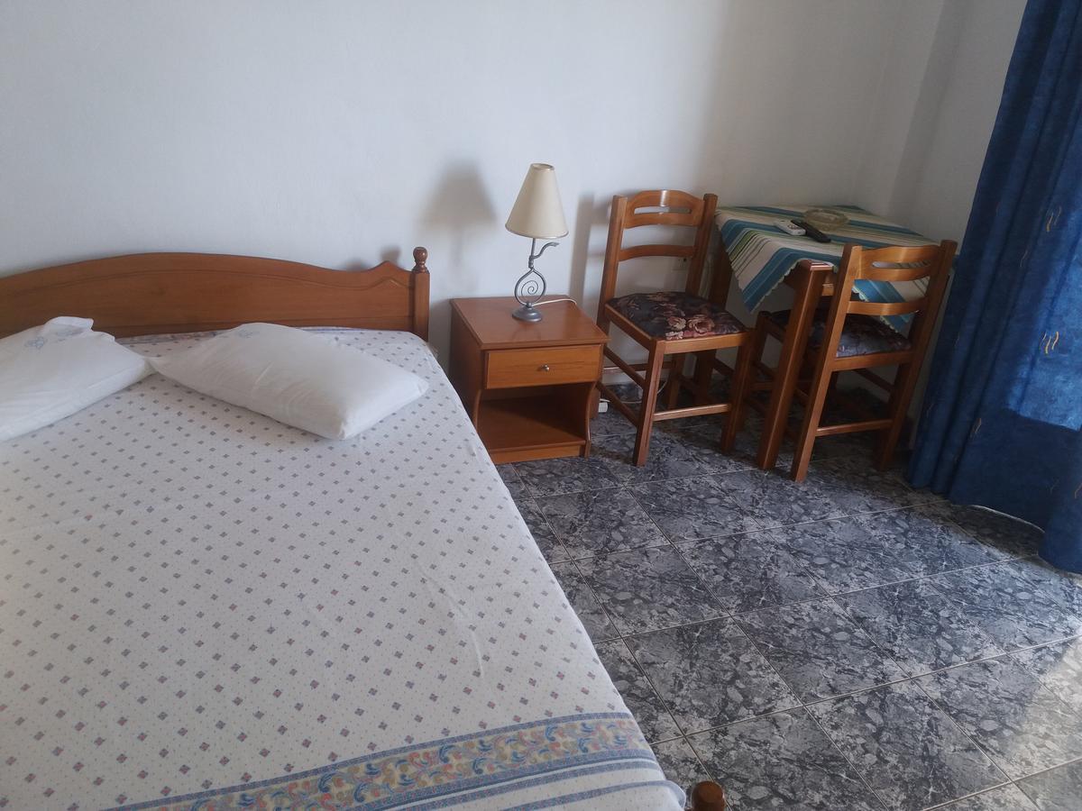 Peristerianos Apartments Nea Skioni Exterior photo